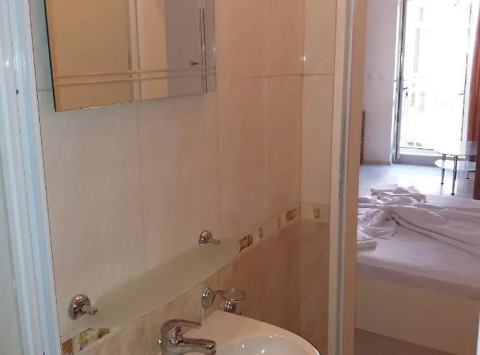 Golden Sea View 1 アパート ポモリエ