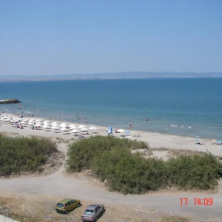 Golden Sea View 1 *